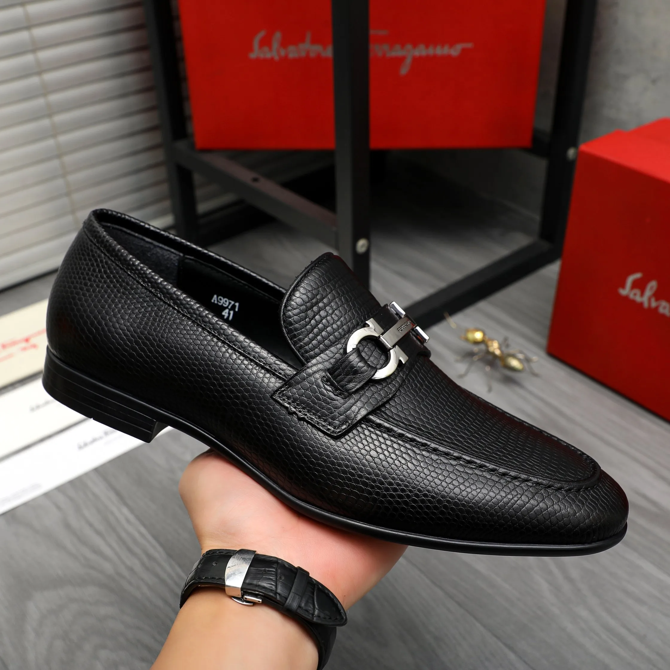 Men's shoes 💰p442 Product trademark: Ferragamo "Ferragamo" business slip-on leather shoes. Regular size: 38-46 (45.46 is custom-made and non-returnable) Product materials: Selected grained cowhide upper, cowhide lining, rubber outsole